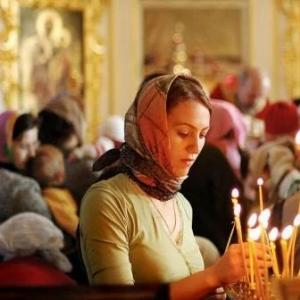 Kaip gesinti žvakes Kaip užgesinti žvakes šventykloje