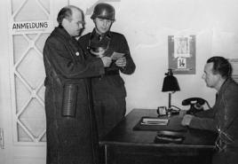 Trešais reihs: kāpums, kritums, ieroči, gājieni un balvas