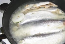 Kā sālīt zivju kaviāru mājās: receptes un gatavošanas triki Olu izņemšana pirms kaviāra sālīšanas